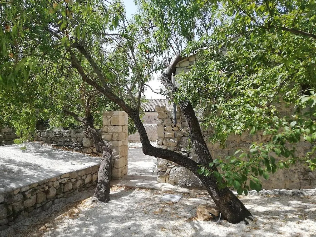 Alloggio per agriturismo Agriturismo Fondo Paliemmu B&B Modica Italia