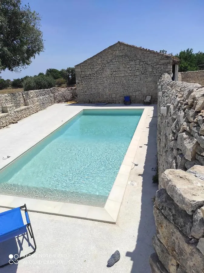Agriturismo Fondo Paliemmu B&B Modica Italia